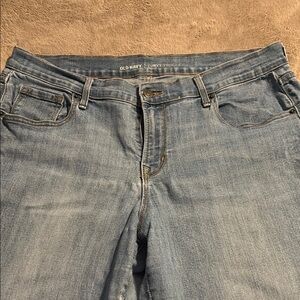 Old Navy Blue Jeans with Distressed Wash and Durable Stitching